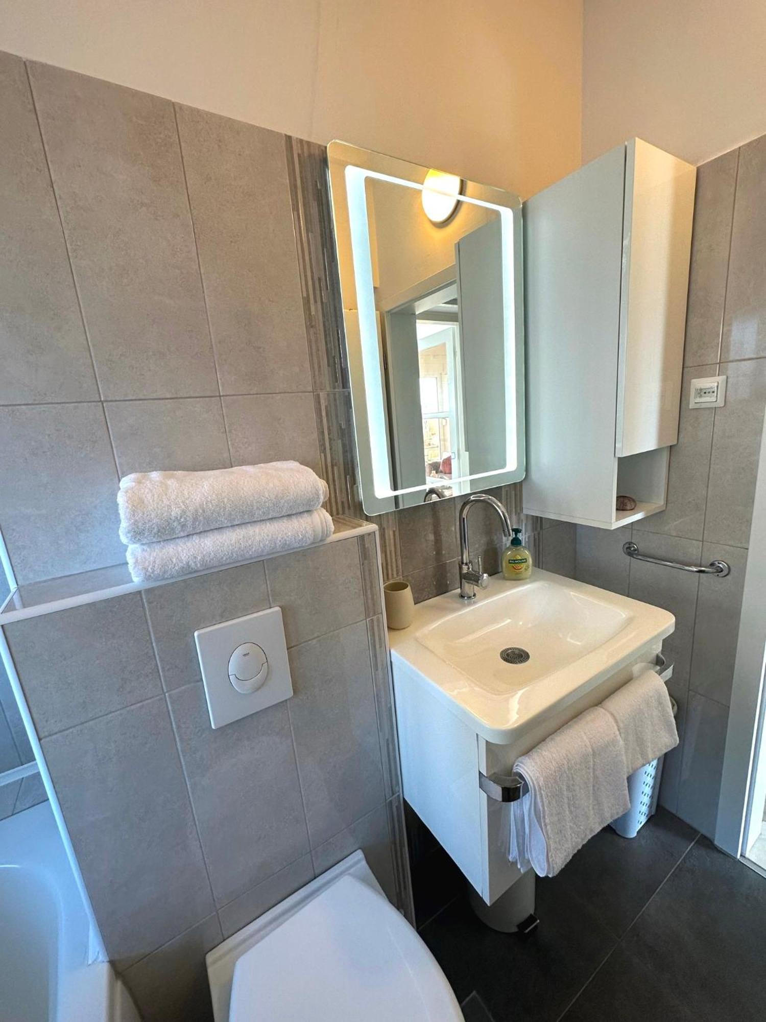 Spacious 3Bdr App In Center "Sunny Bayside" Zadar Exteriör bild